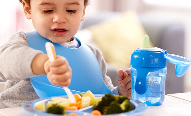 Comment faire évoluer l’alimentation de bébé ?